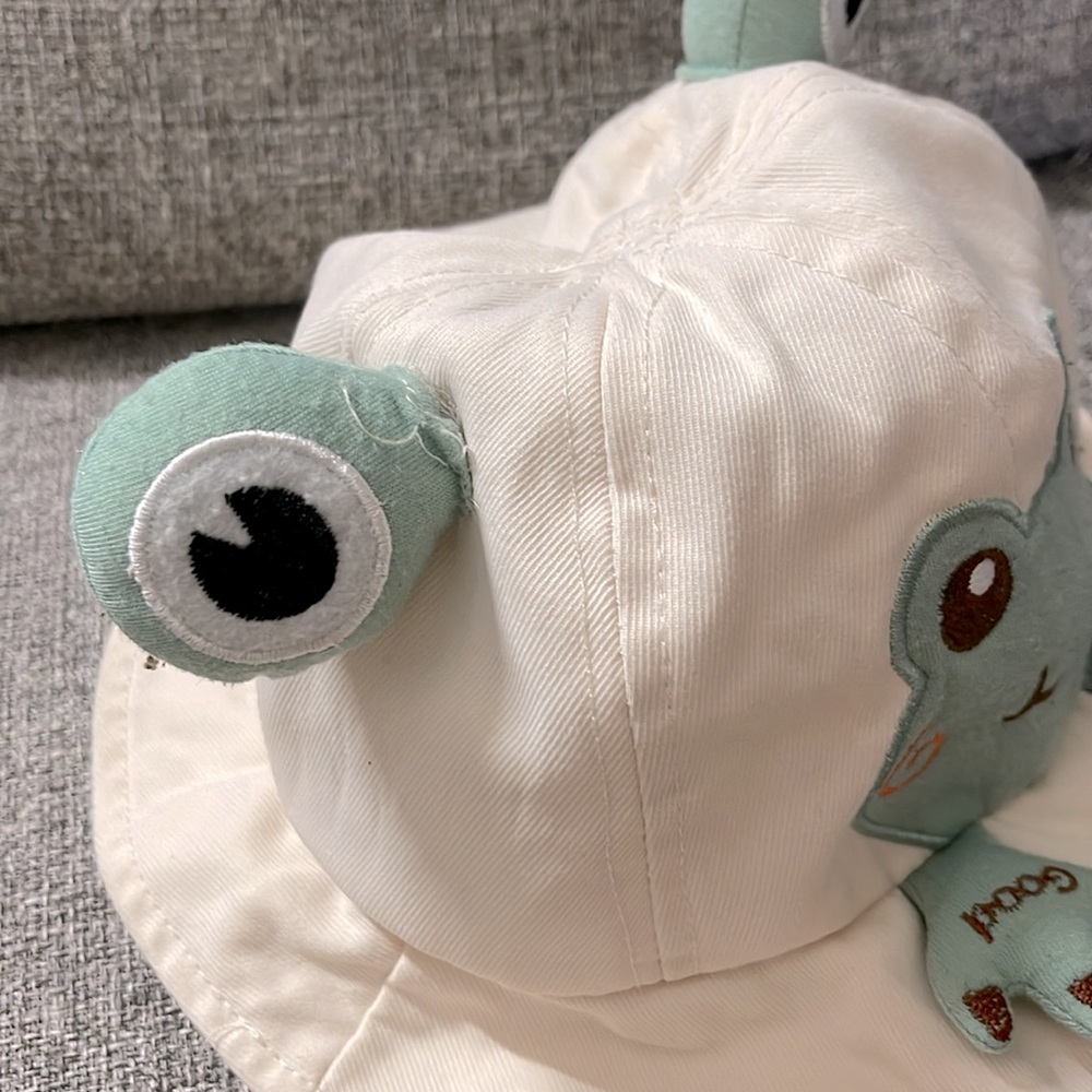 Frog hat for toddlers - Picture 3 of 5